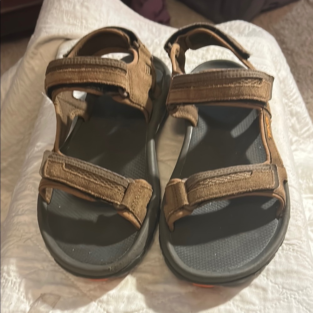Teva Men’s Brown Outdoor Sandals with‎ Adjustable Straps. Size 10